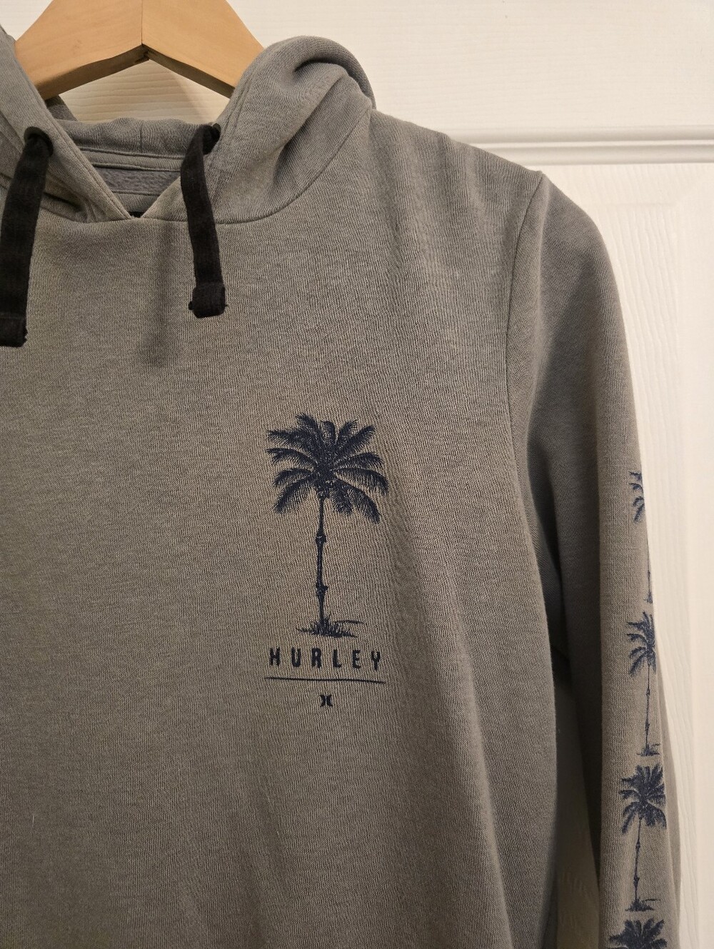 Hurley Pullover Cropped Hoodie - Picture 2 of 4